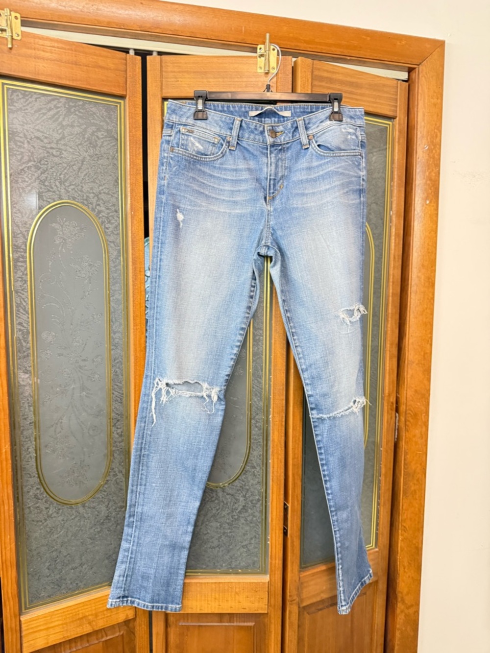 Light Blue Distressed Women’s Jeans, JOE’S EUC